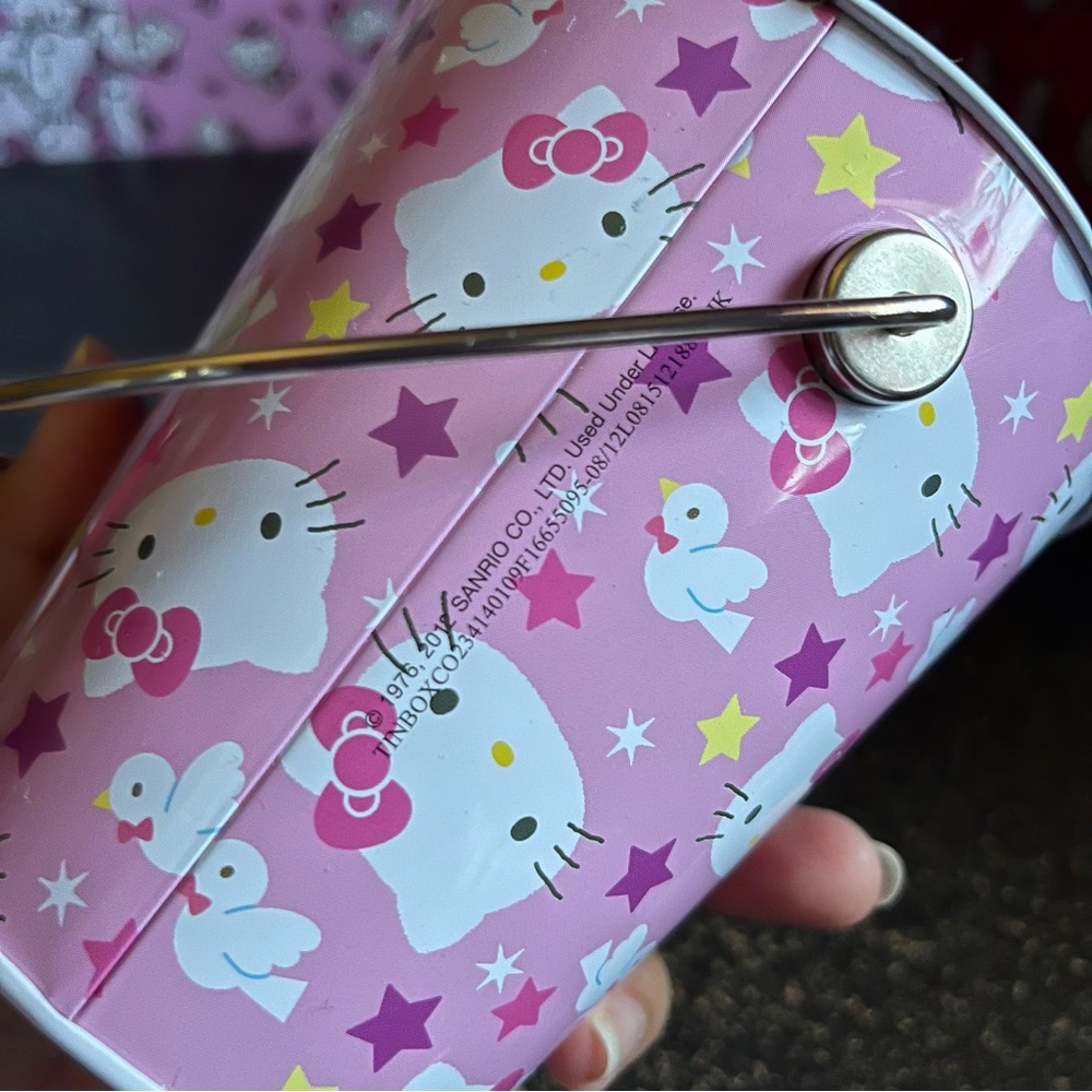 Hello Kitty Bundle - Picture 9 of 10